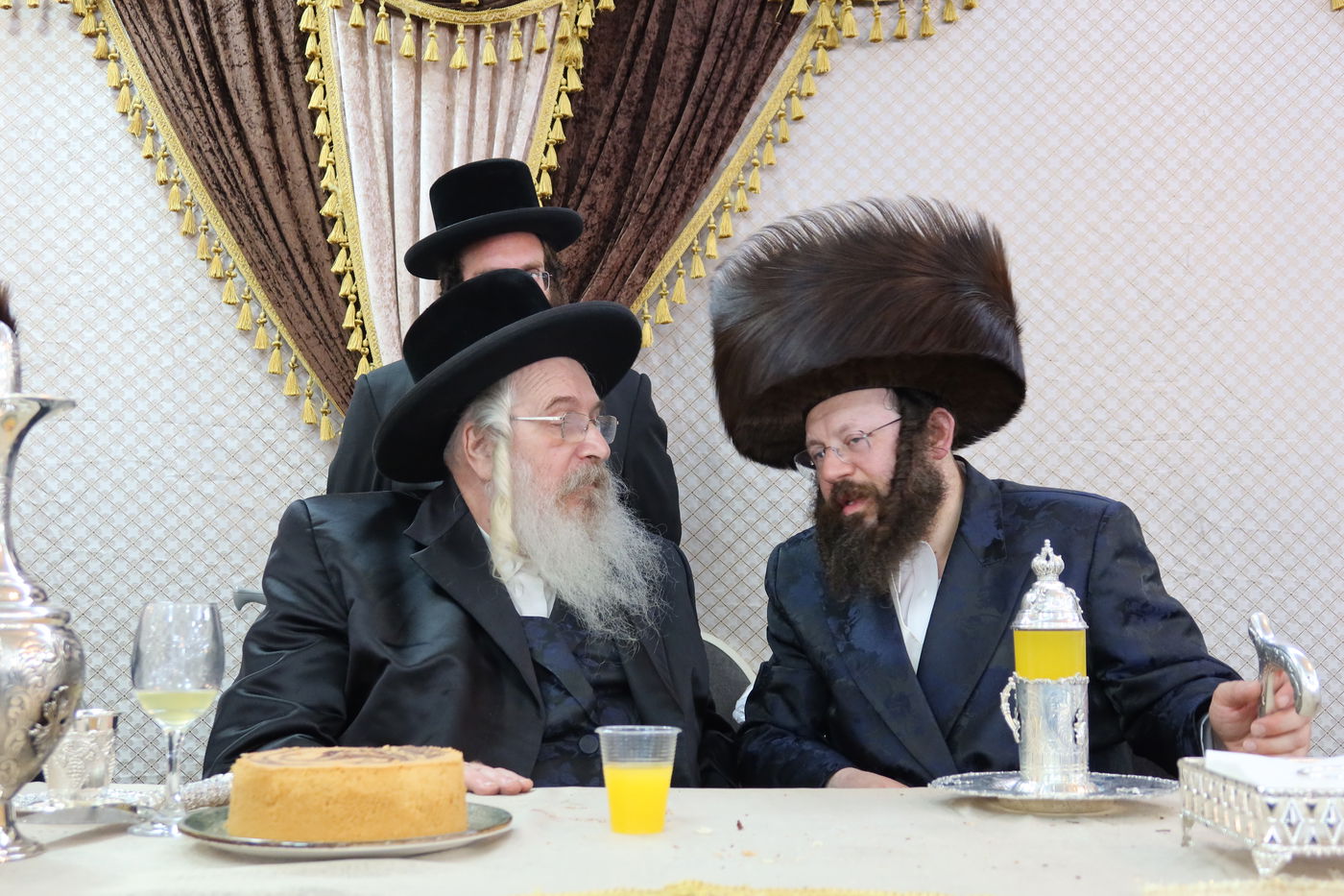 שמחת נישואי נכד האדמו"ר מנאדבורנה באניא