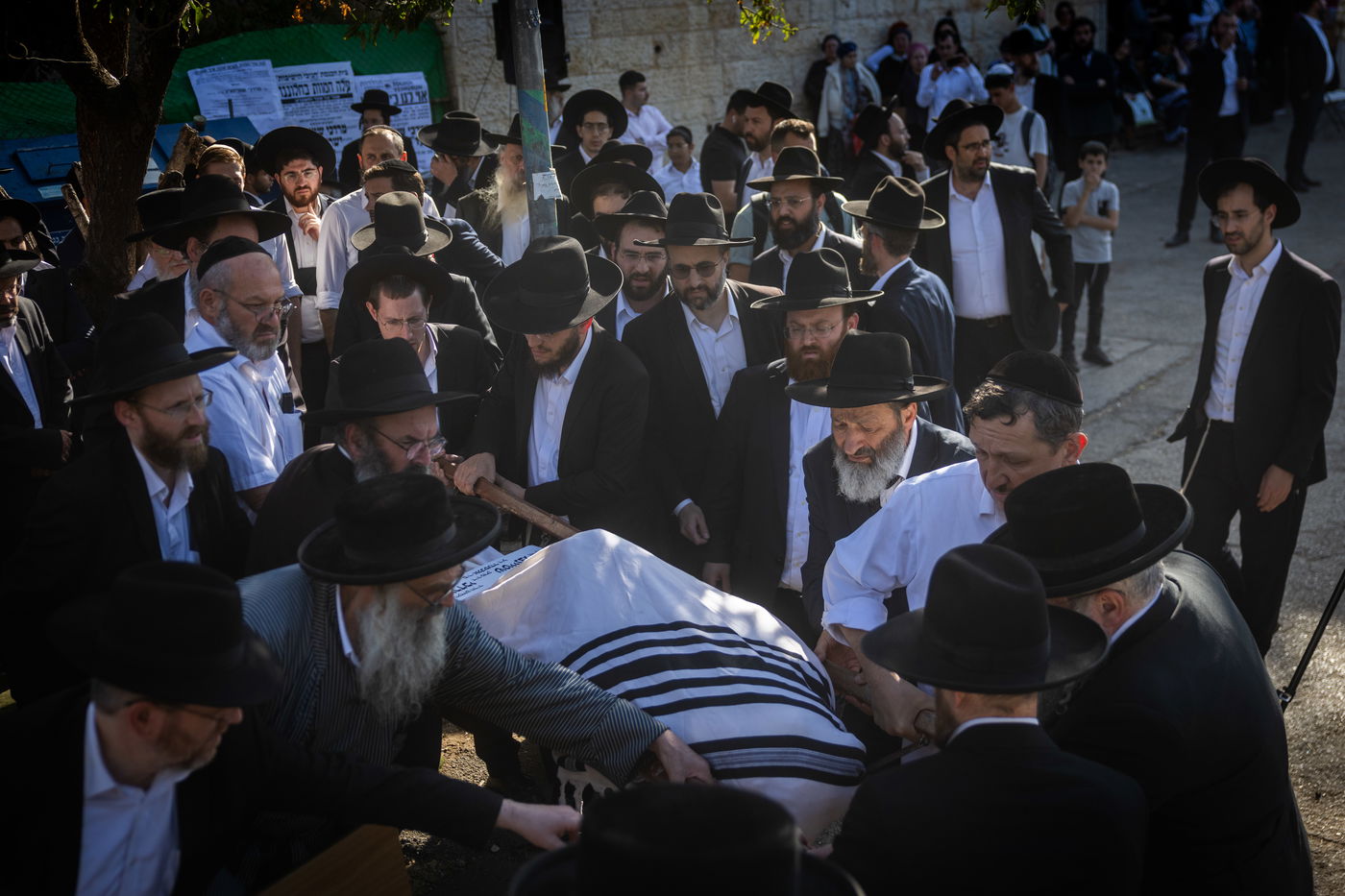 הלווית הרב מרדכי שטיינצג הי"ד שנרצח בפיגוע בצומת רמות