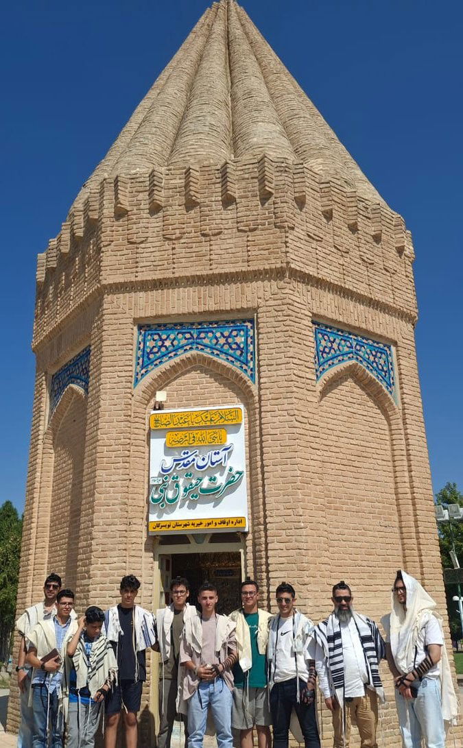 יהודי איראן עלו היום לקבר חבקוק