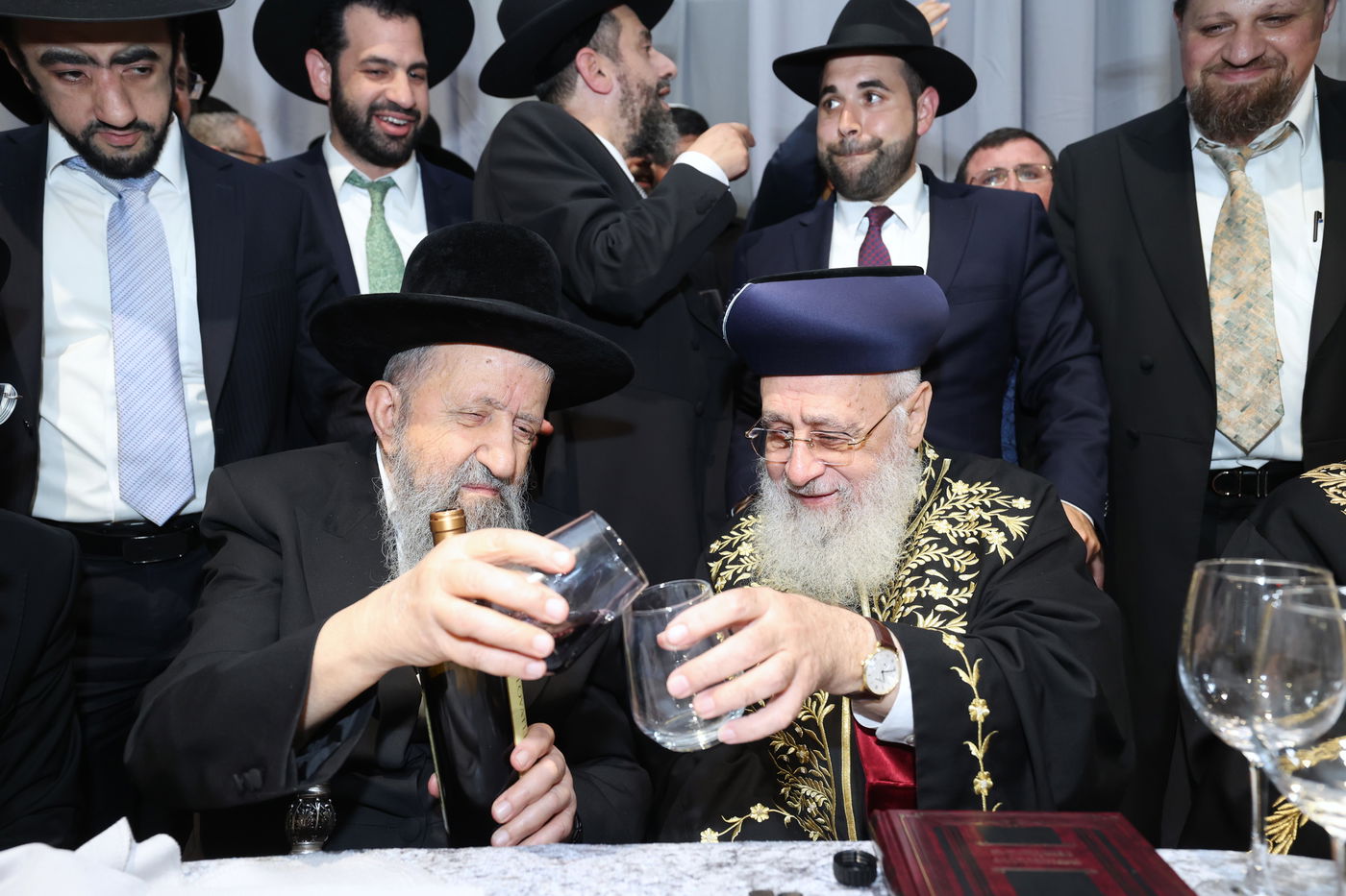 שמחת נישואי נכדתם של הראשל"צ הגרש"מ עמאר, והגרב"צ מוצפי 