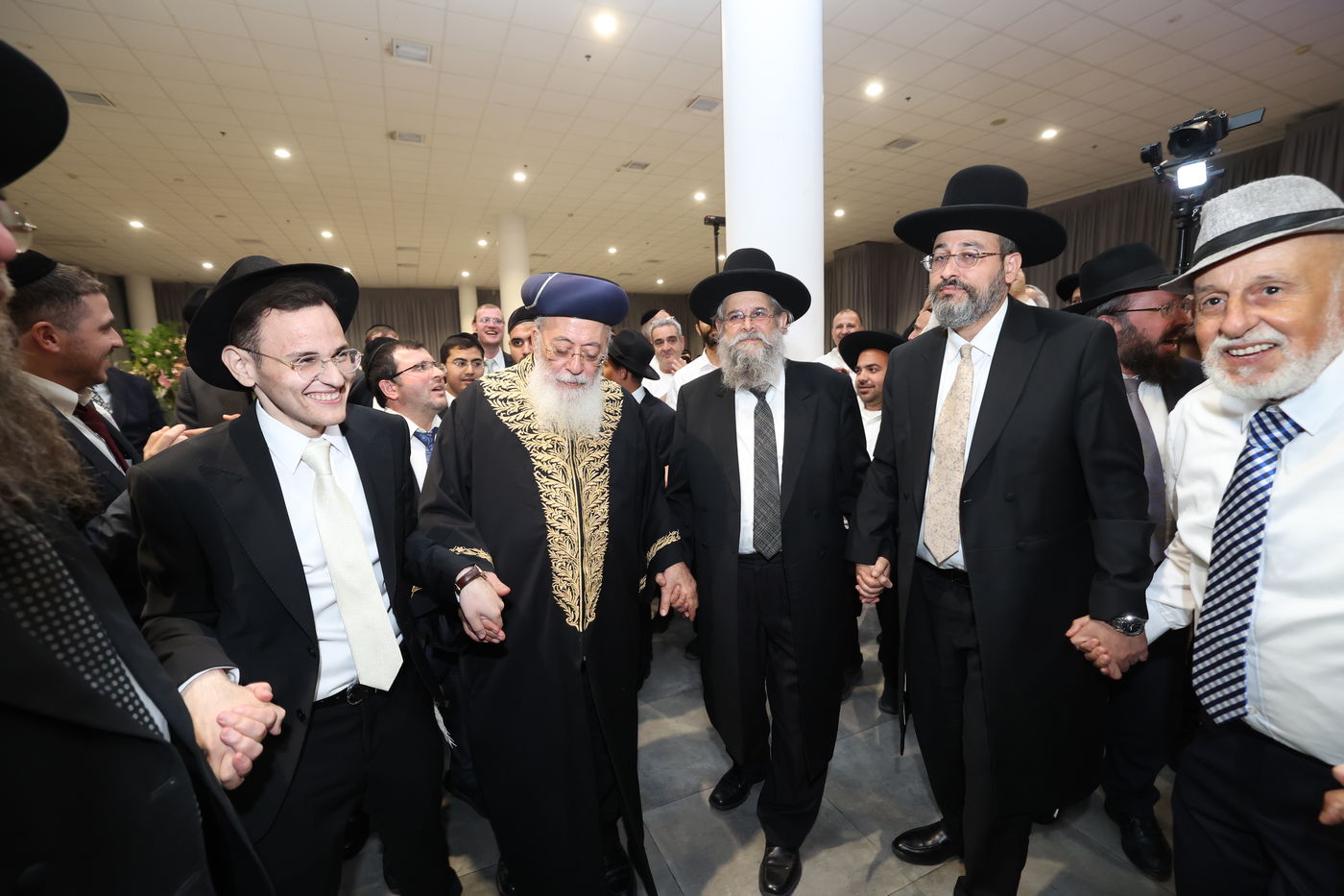 שמחת נישואי נכדתם של הראשל"צ הגרש"מ עמאר, והגרב"צ מוצפי 