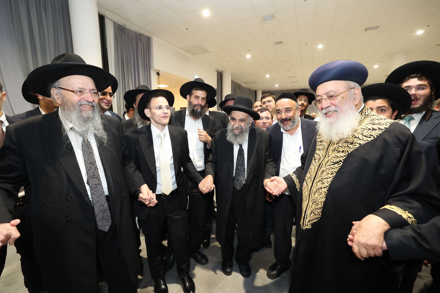 שמחת נישואי נכדתם של הראשל"צ הגרש"מ עמאר, והגרב"צ מוצפי 