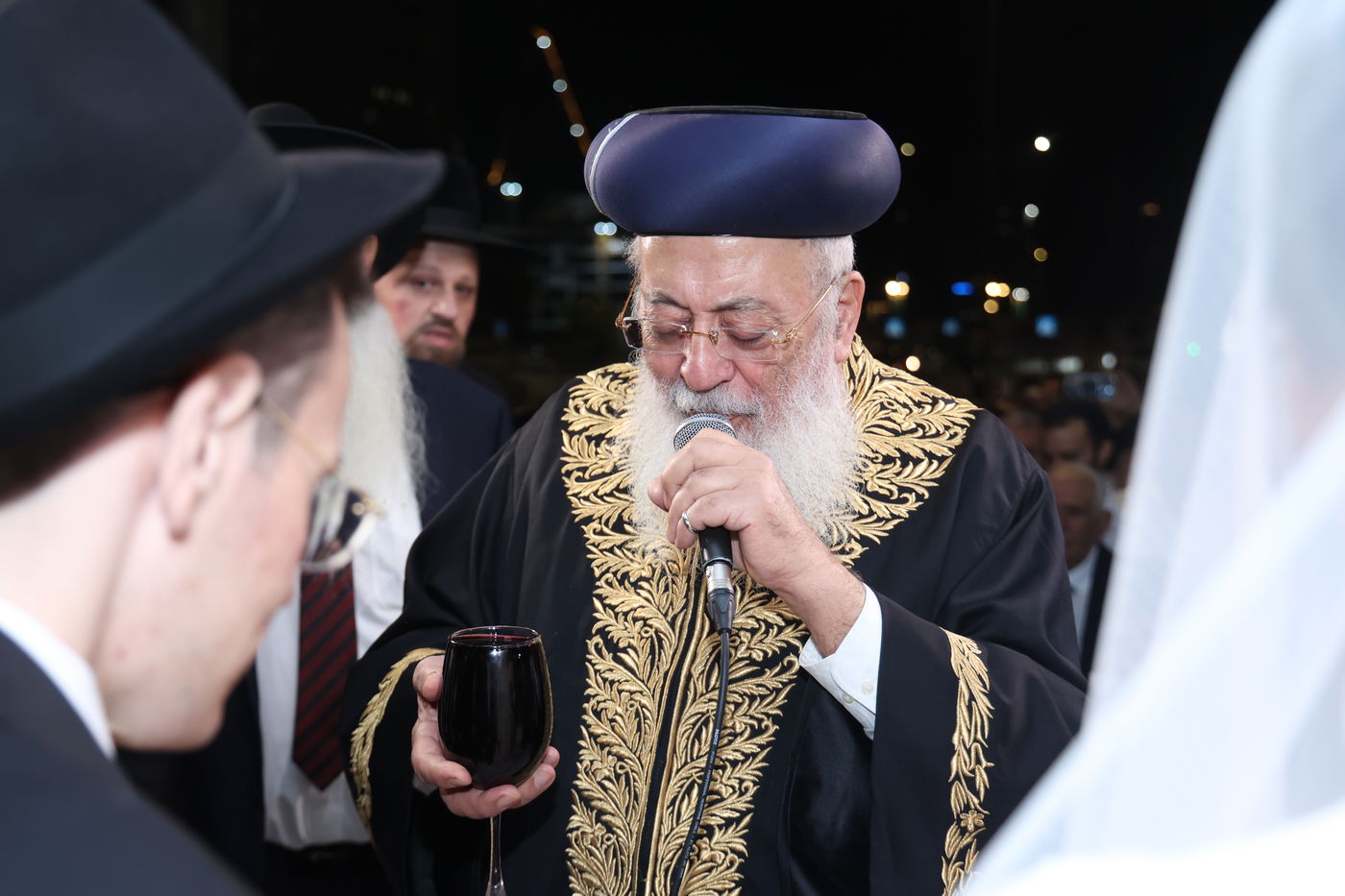 שמחת נישואי נכדתם של הראשל"צ הגרש"מ עמאר, והגרב"צ מוצפי 