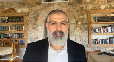 צבי יחזקאלי בפינה על פרשת כי תבוא • צפו