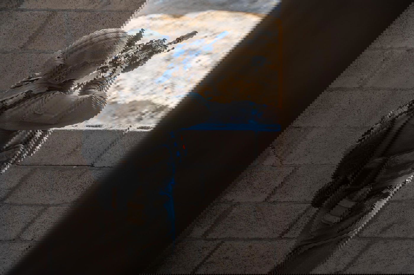 תיעוד דרמטי מתוך עזה: הלוחמים מכוונים מתוך המבנה - ומשגרים אש