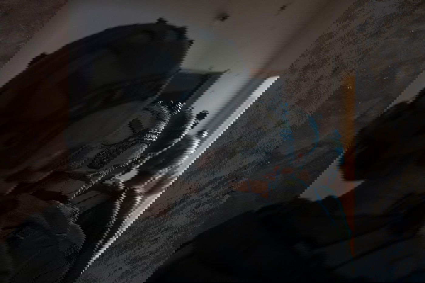 תיעוד דרמטי מתוך עזה: הלוחמים מכוונים מתוך המבנה - ומשגרים אש