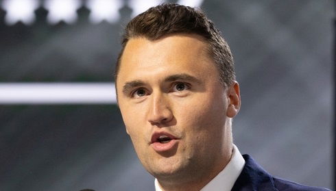 600 פיטורים: המחיר שאנשים מהשמאל שילמו אחרי הרצח של קירק