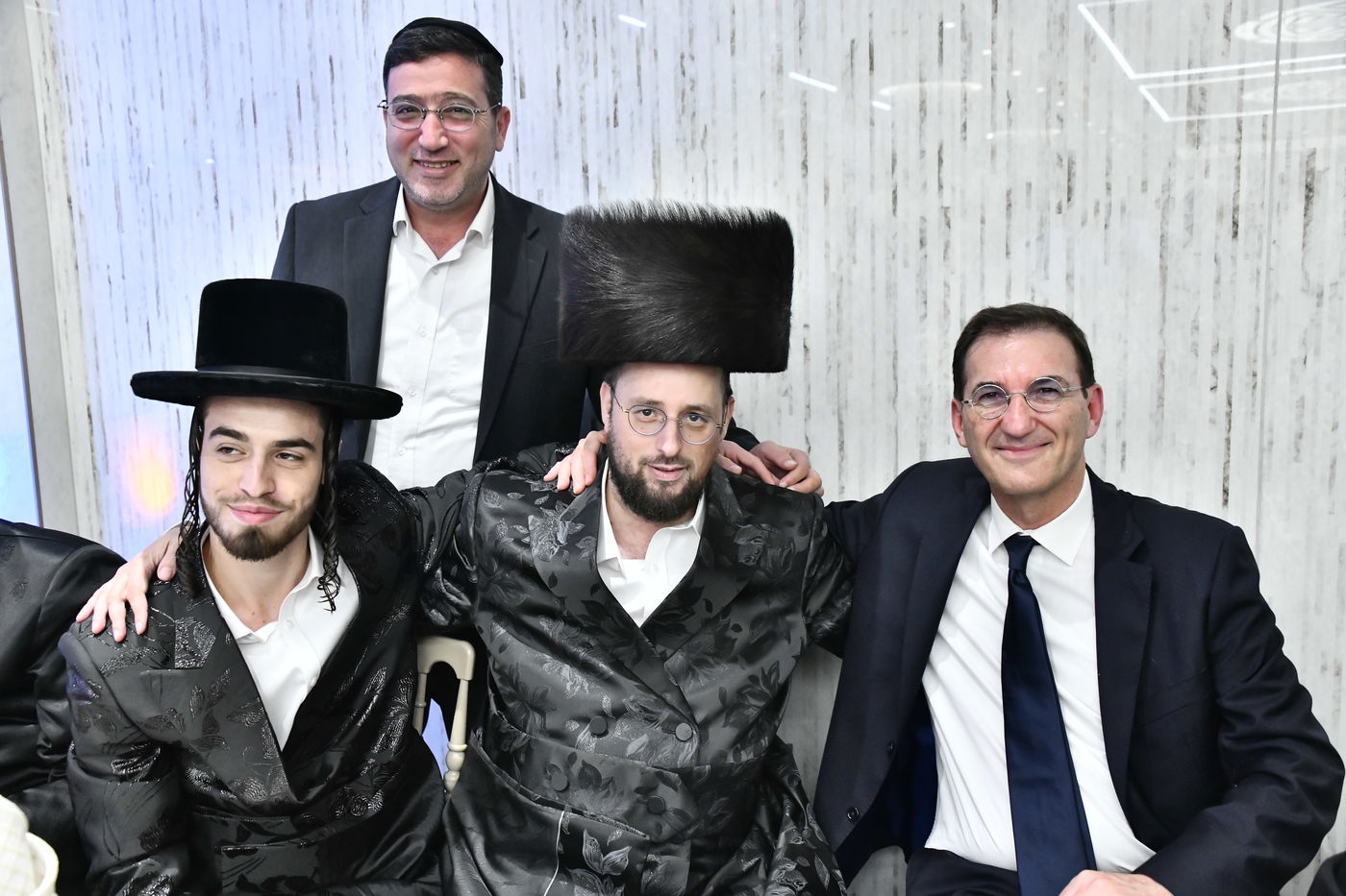 שמחת אירוסי בת איש התקשורת ישראל כהן