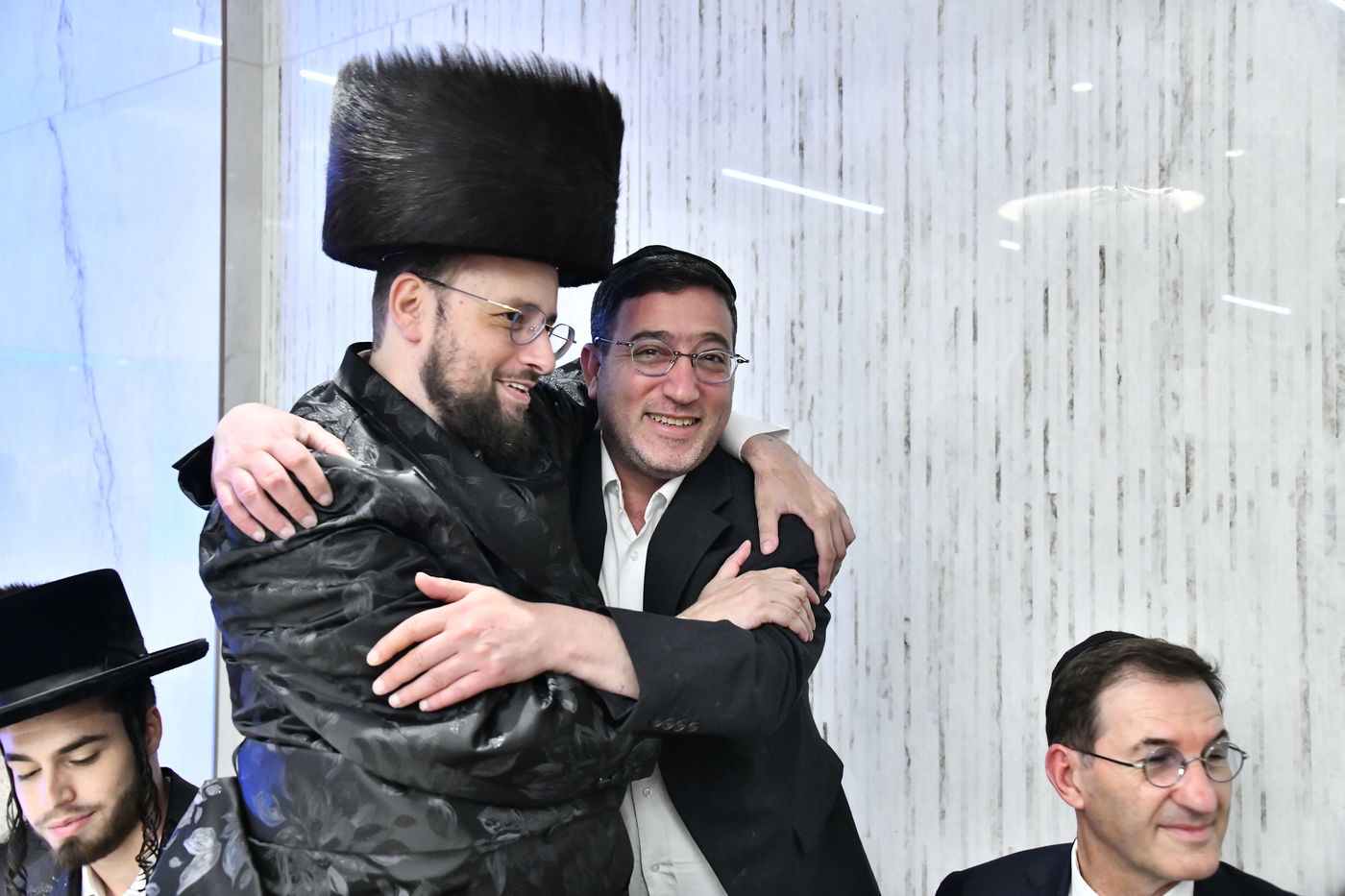 שמחת אירוסי בת איש התקשורת ישראל כהן