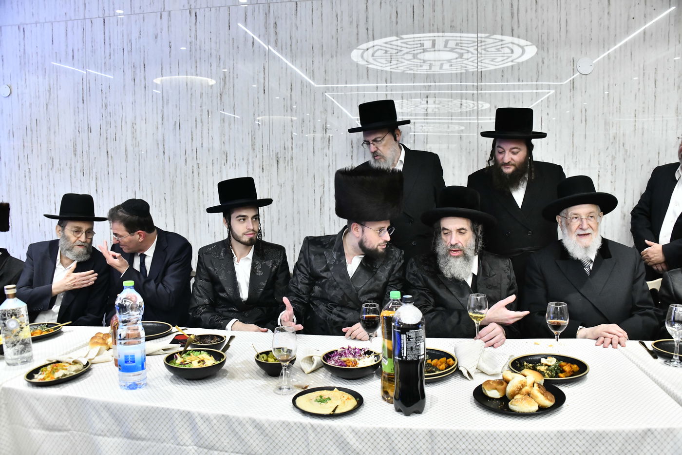 שמחת אירוסי בת איש התקשורת ישראל כהן