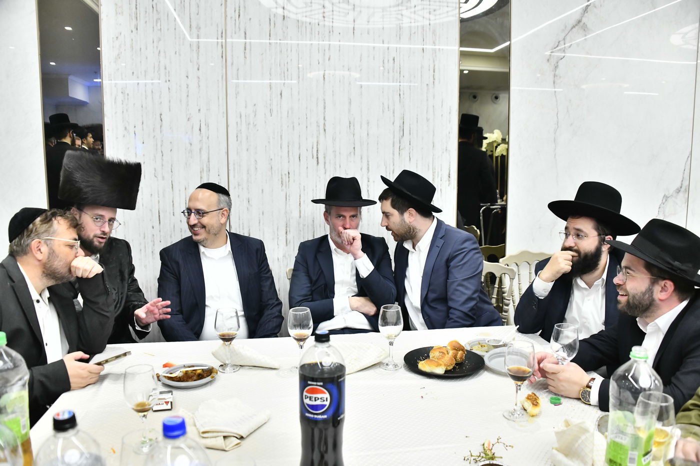 שמחת אירוסי בת איש התקשורת ישראל כהן