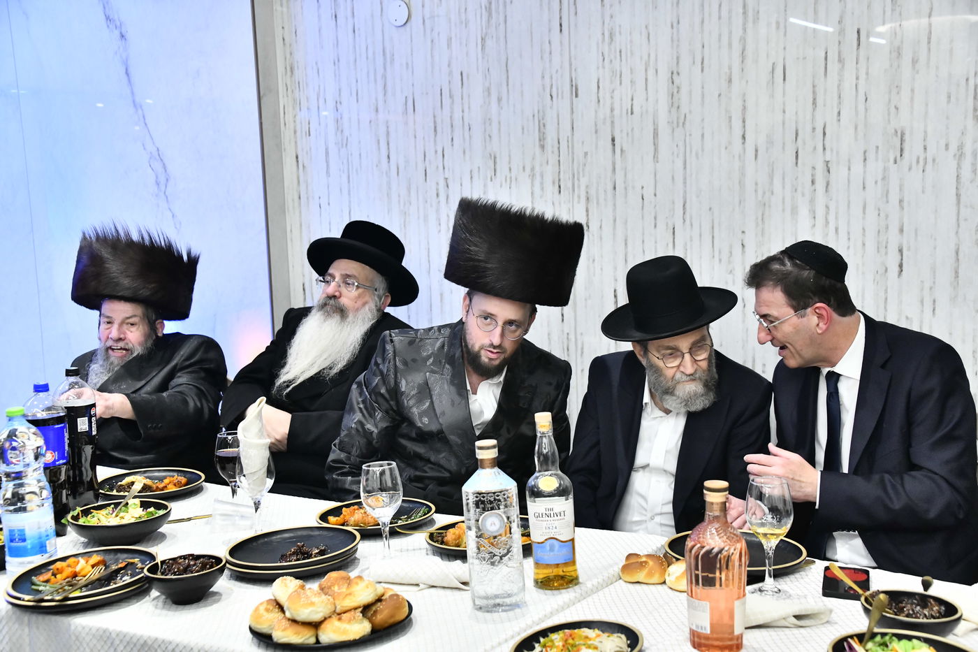 שמחת אירוסי בת איש התקשורת ישראל כהן