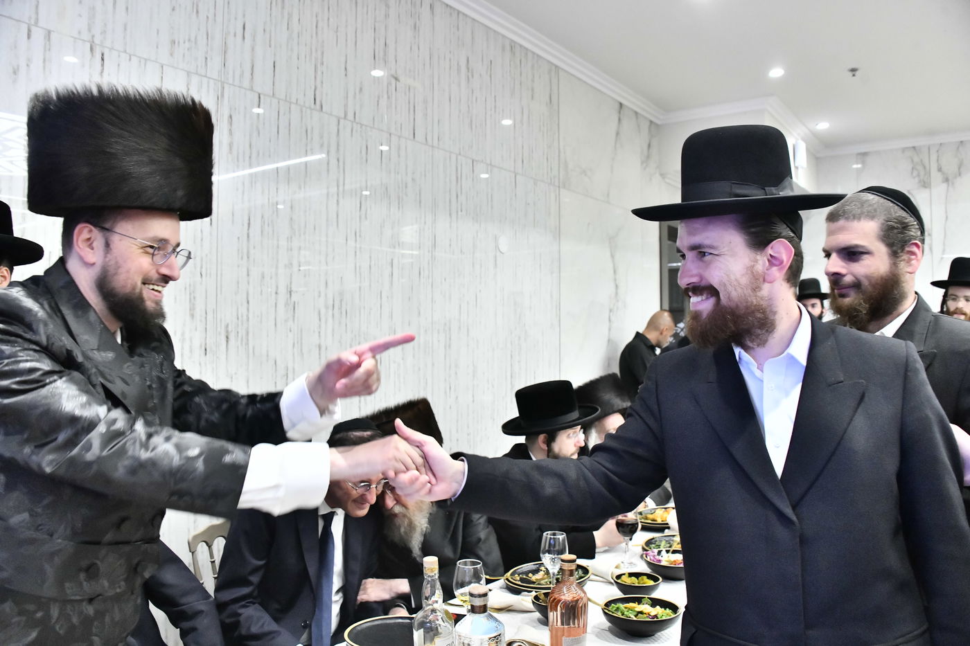 שמחת אירוסי בת איש התקשורת ישראל כהן