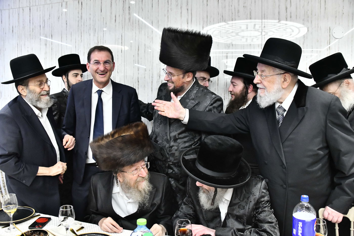 שמחת אירוסי בת איש התקשורת ישראל כהן