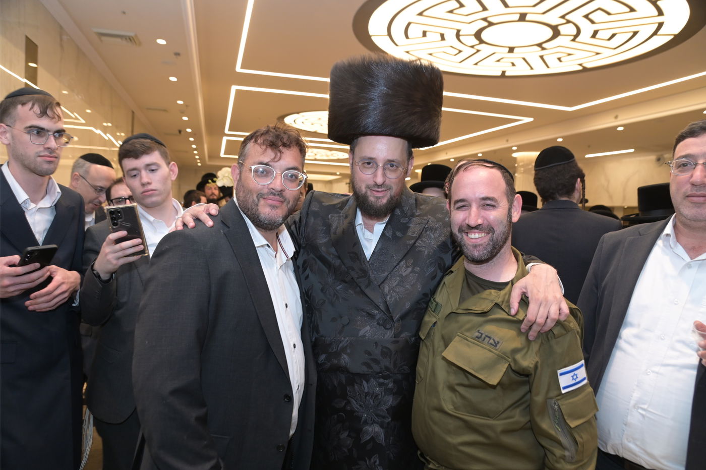 שמחת אירוסי בת איש התקשורת ישראל כהן