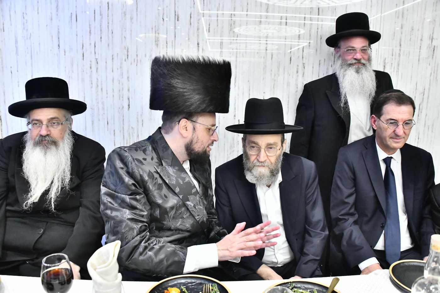 שמחת אירוסי בת איש התקשורת ישראל כהן