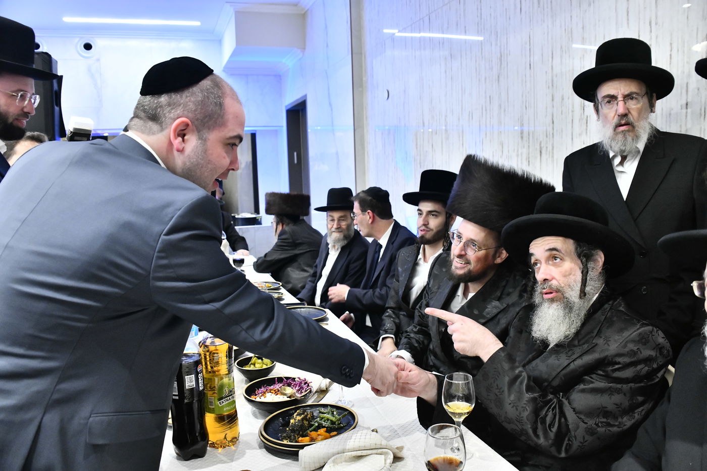 שמחת אירוסי בת איש התקשורת ישראל כהן