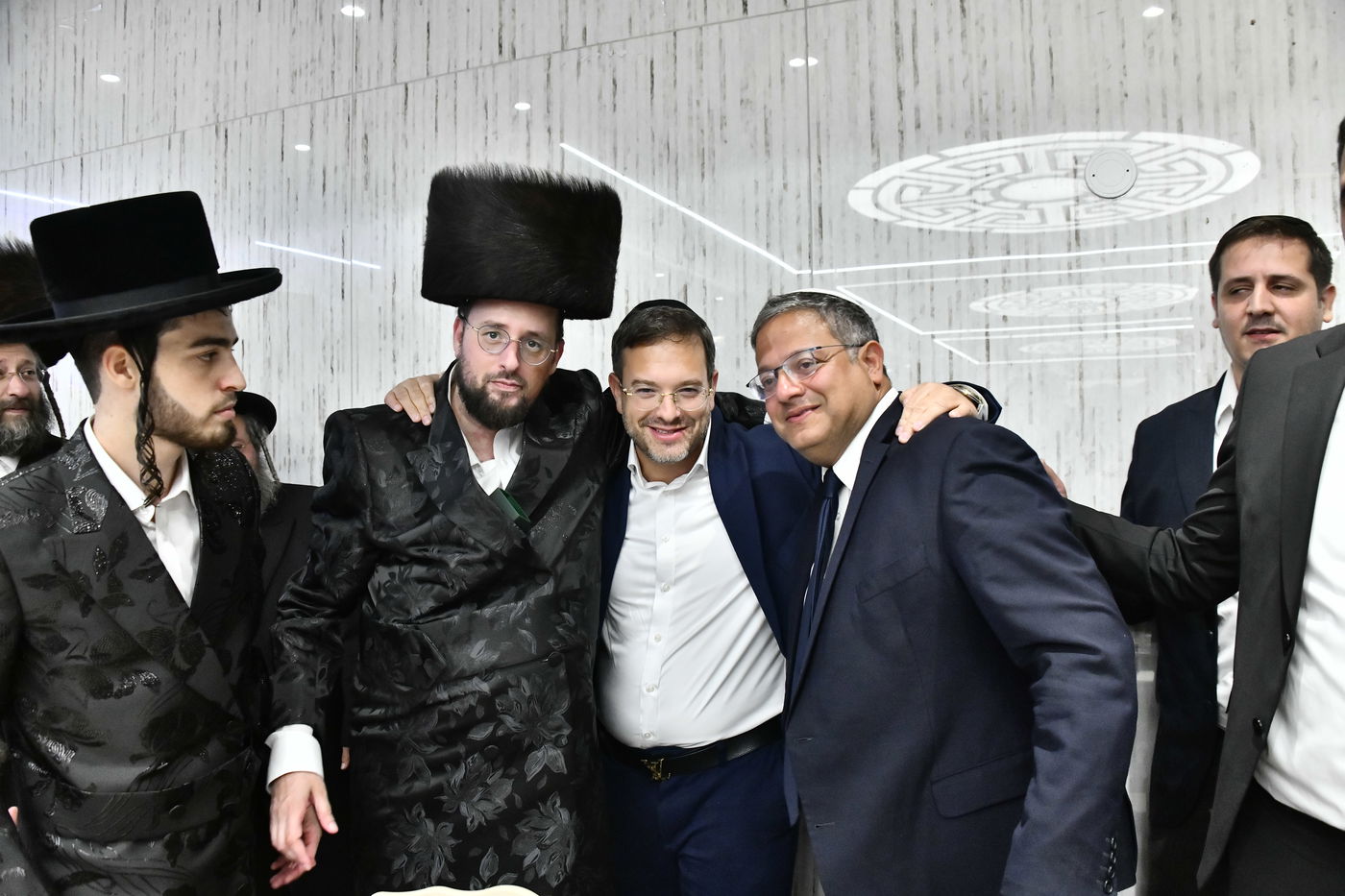 שמחת אירוסי בת איש התקשורת ישראל כהן