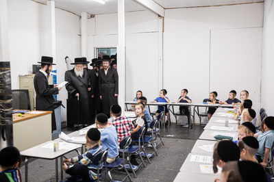 האדמו"ר מבאבוב בביקור בת"ת בלינדן