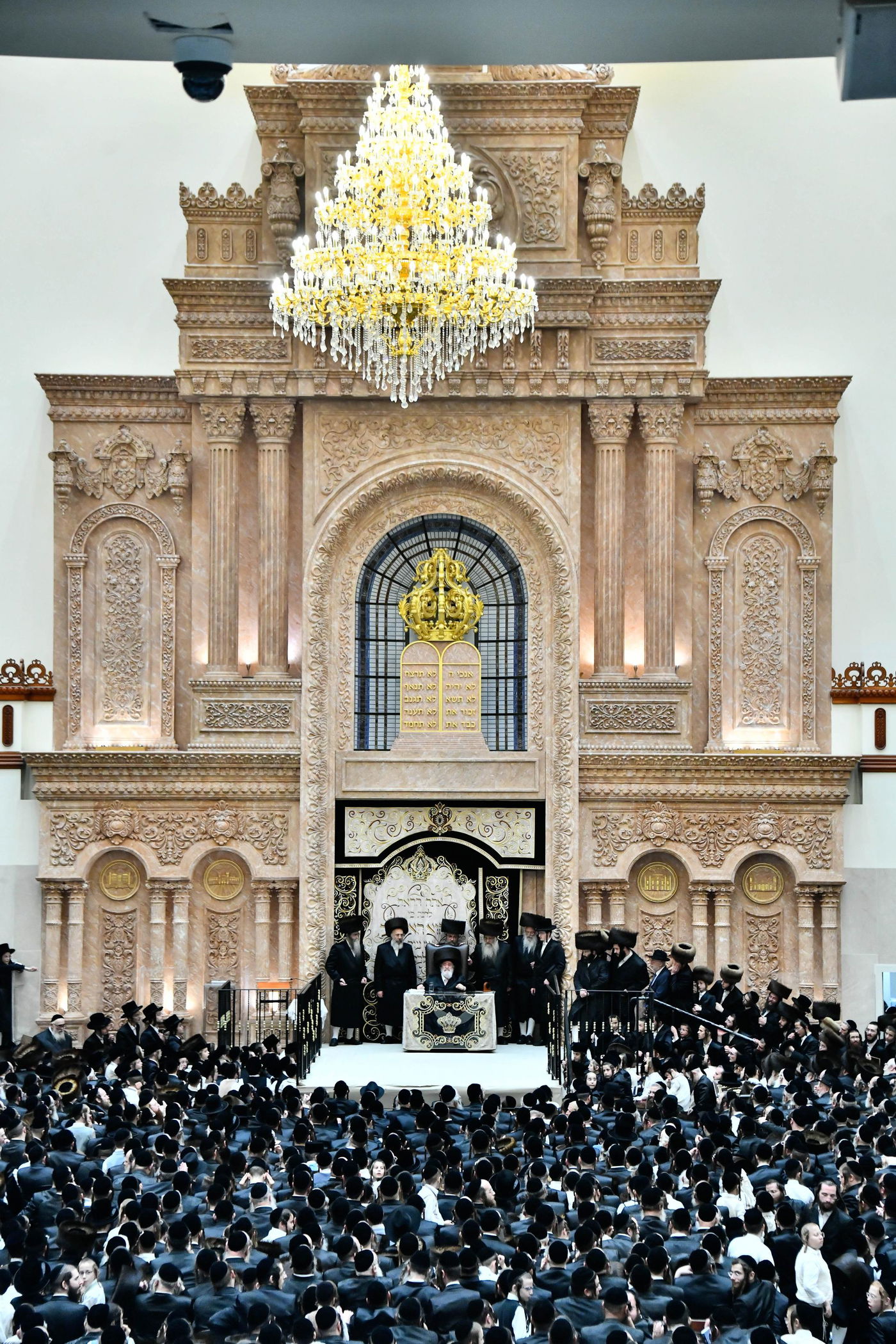 סליחות ראשונות בחצה"ק ויז'ניץ