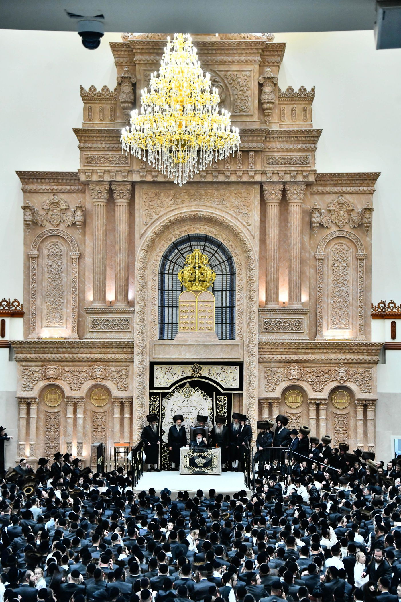 סליחות ראשונות בחצה"ק ויז'ניץ