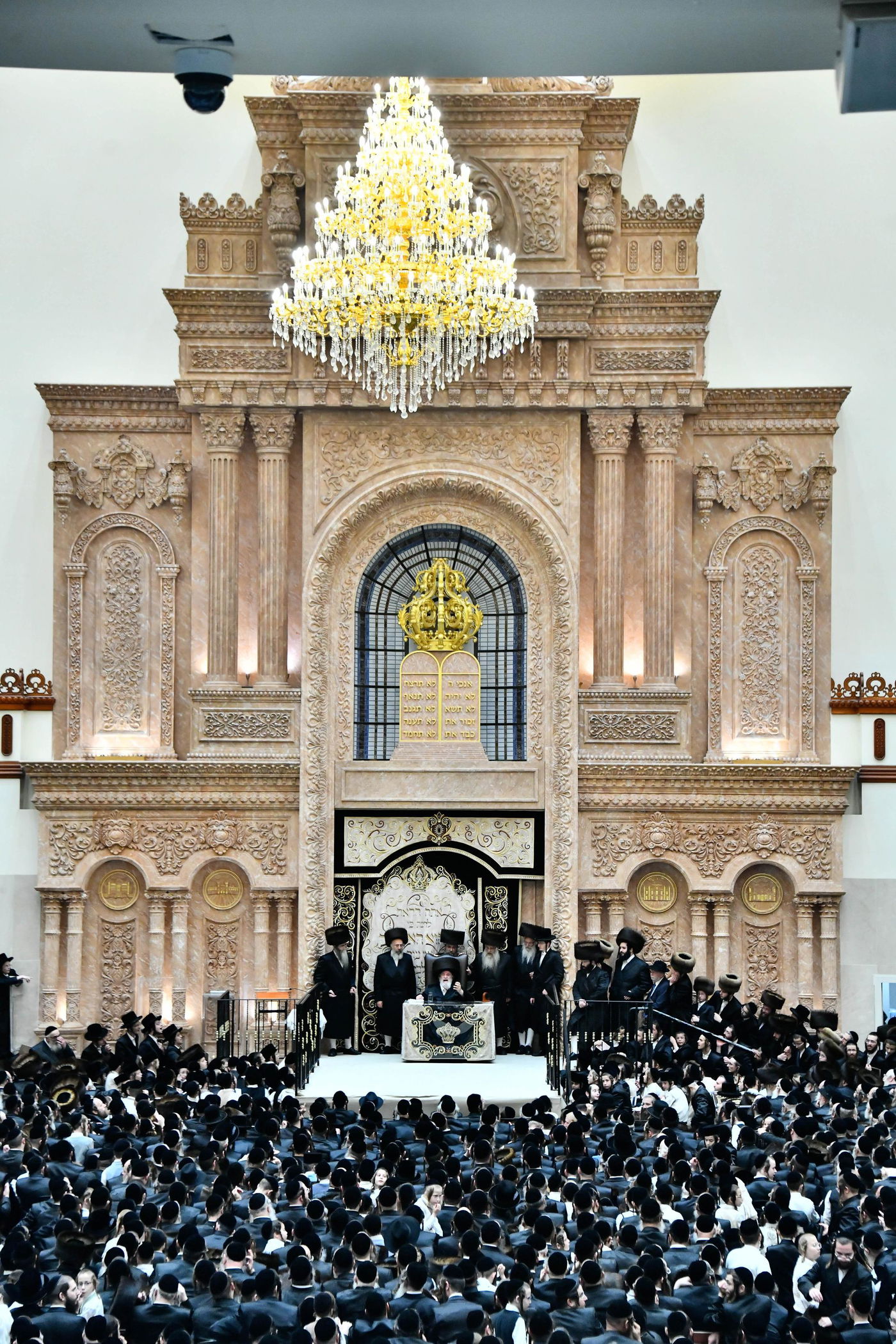 סליחות ראשונות בחצה"ק ויז'ניץ