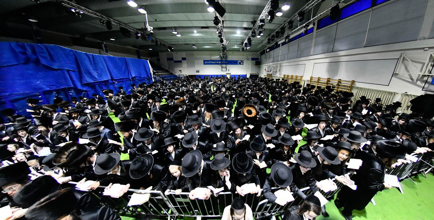 סליחות ראשונות בחצה"ק אלכסנדר