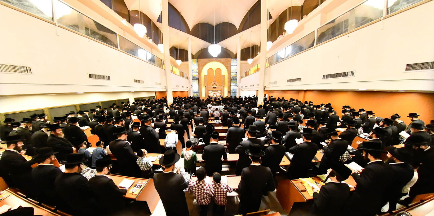 סליחות ראשונות בחצה"ק נדבורנה