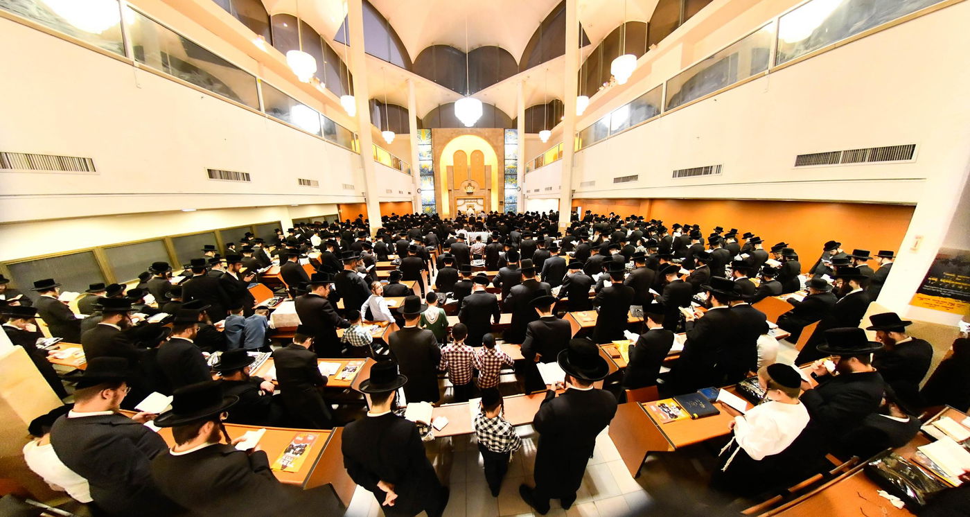 סליחות ראשונות בחצה"ק נדבורנה