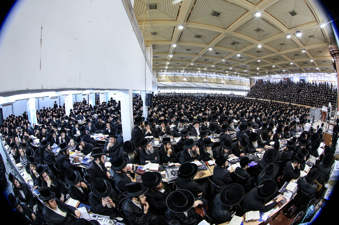 א' דסליחות בחצה"ק צאנז