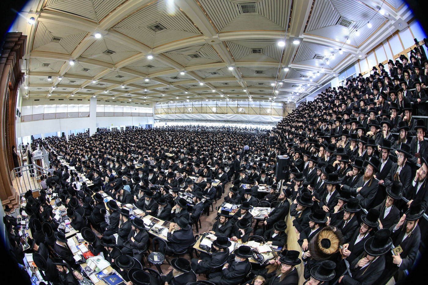 א' דסליחות בחצה"ק צאנז