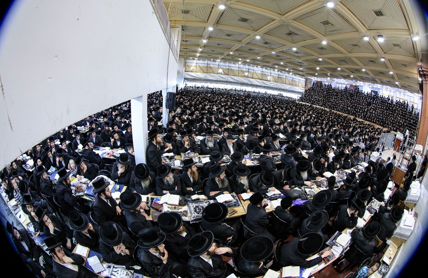 א' דסליחות בחצה"ק צאנז