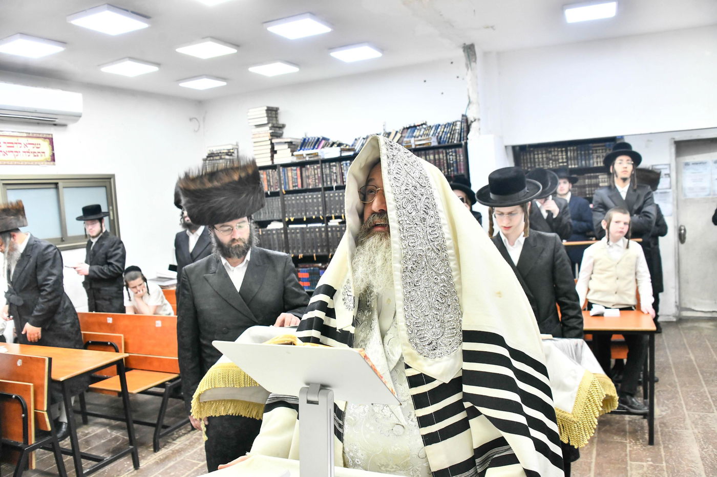 סליחות ראשונות בחצה"ק זוטשקא אמסנא