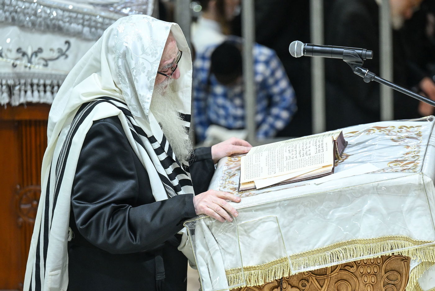 א' דסליחות בחצה"ק צאנז