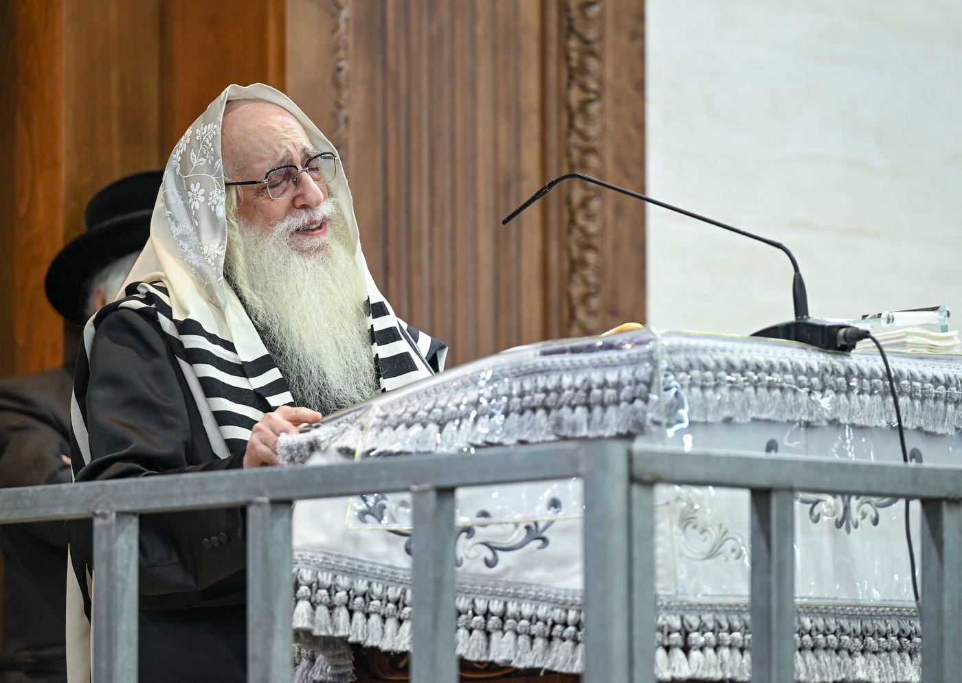 א' דסליחות בחצה"ק צאנז