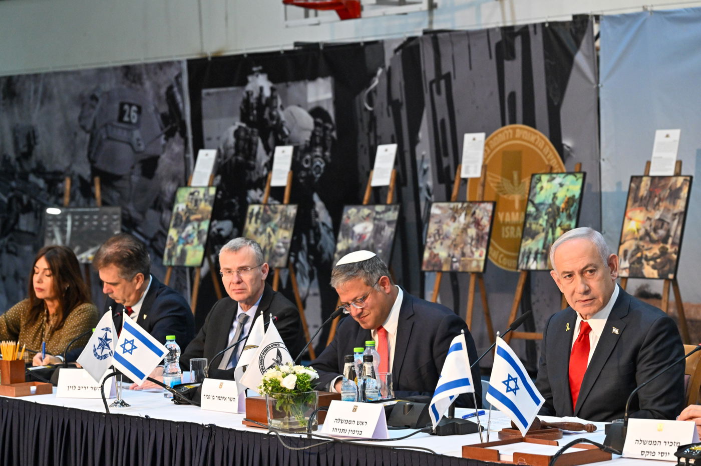 הלוחם החשאי הצטלם 'הפוך' ליד נתניהו ובן גביר | הציטוטים מהישיבה