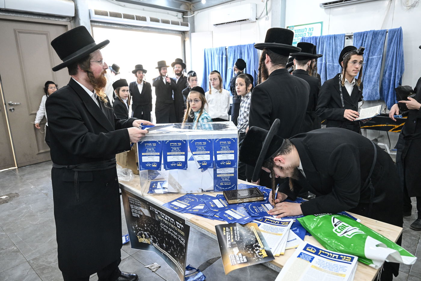 א' דסליחות בחצה"ק צאנז