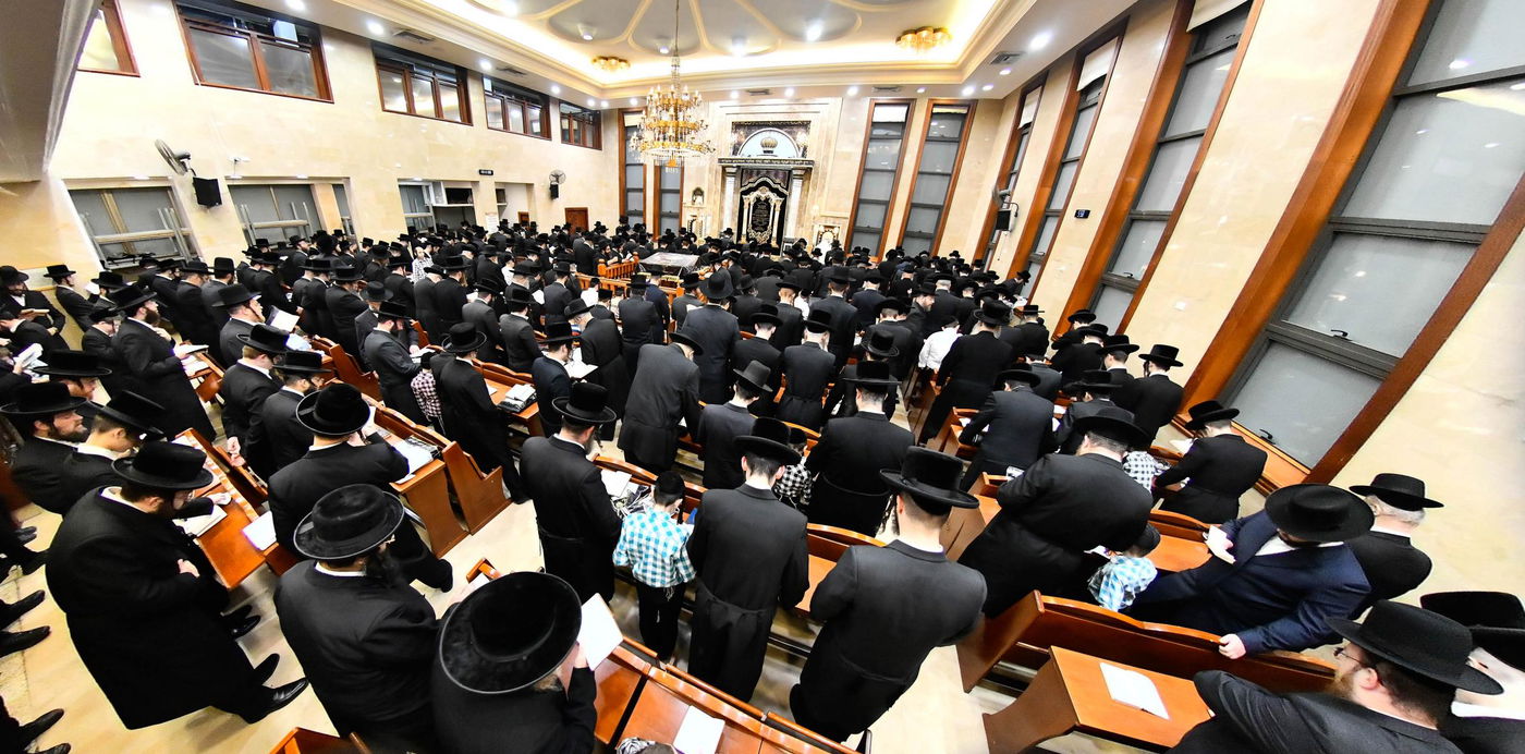 סליחות ראשונות בחצה"ק שבט הלוי