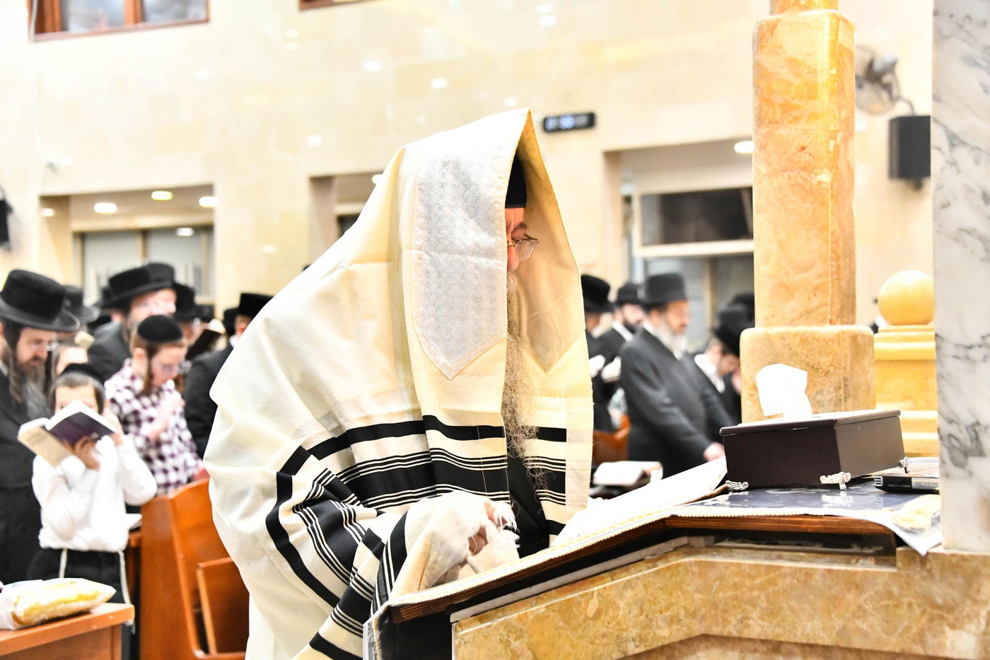 סליחות ראשונות בחצה"ק שבט הלוי