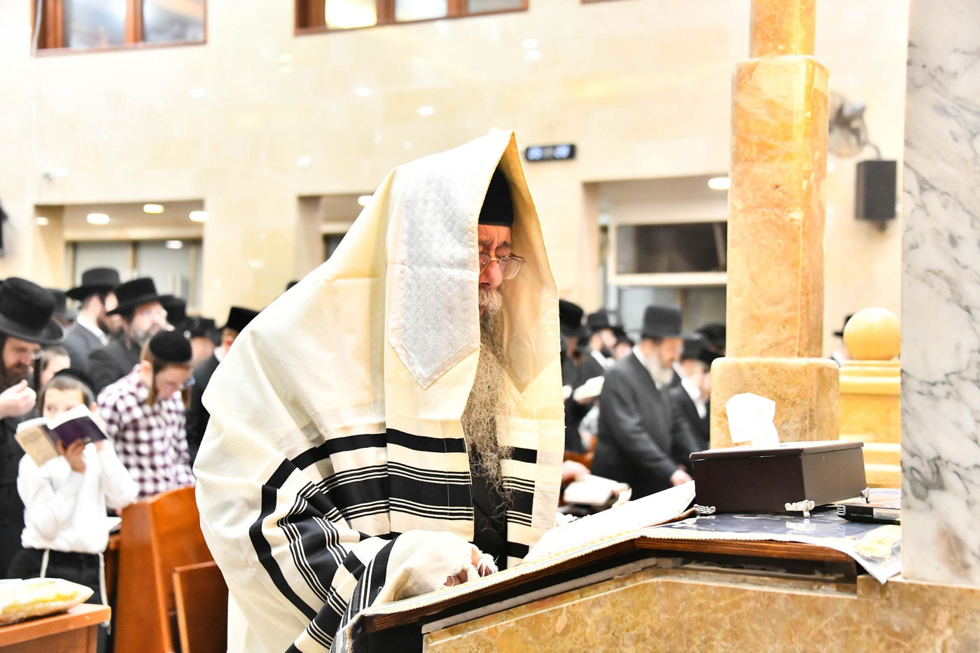 סליחות ראשונות בחצה"ק שבט הלוי