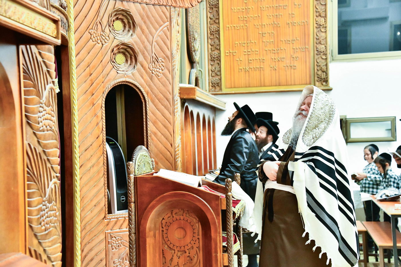 סליחות ראשונות בחצה"ק פרמישלאן