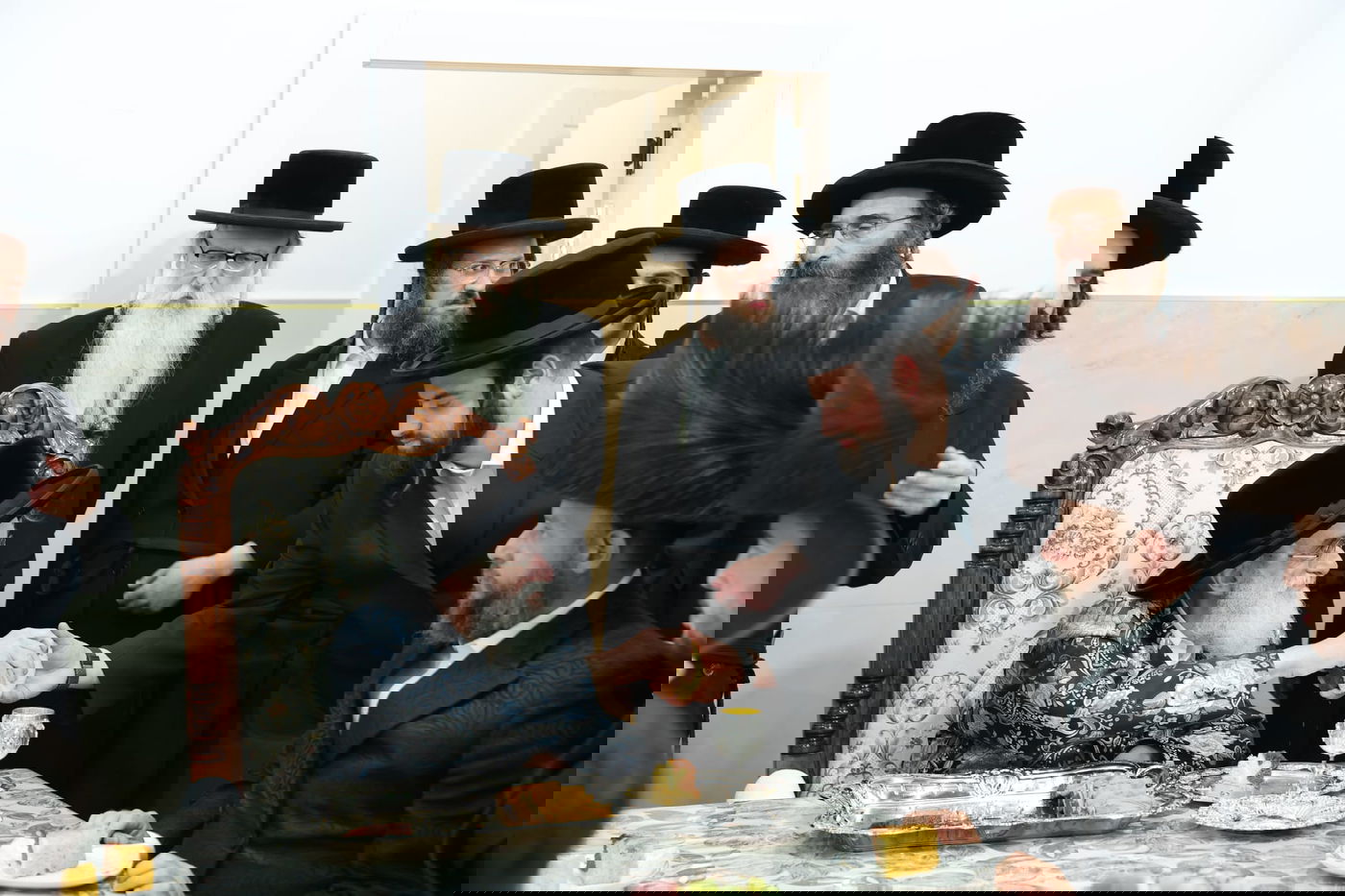 ראשי ארגון איחוד הצלה בביקור מרגש במעונו של האדמו"ר הקוה"ט מויזניץ 