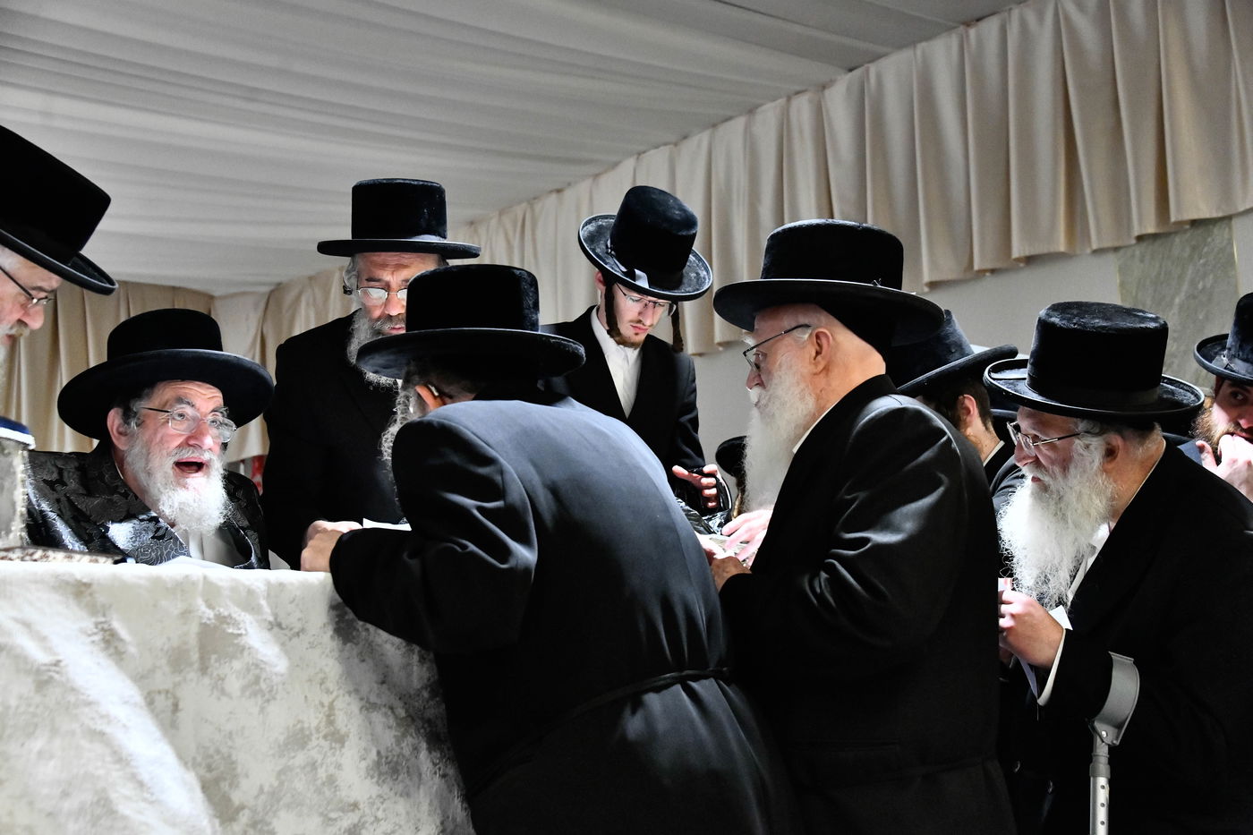 האדמו"ר מויז'ניץ בקבלת קהל לפני הימים הנוראים