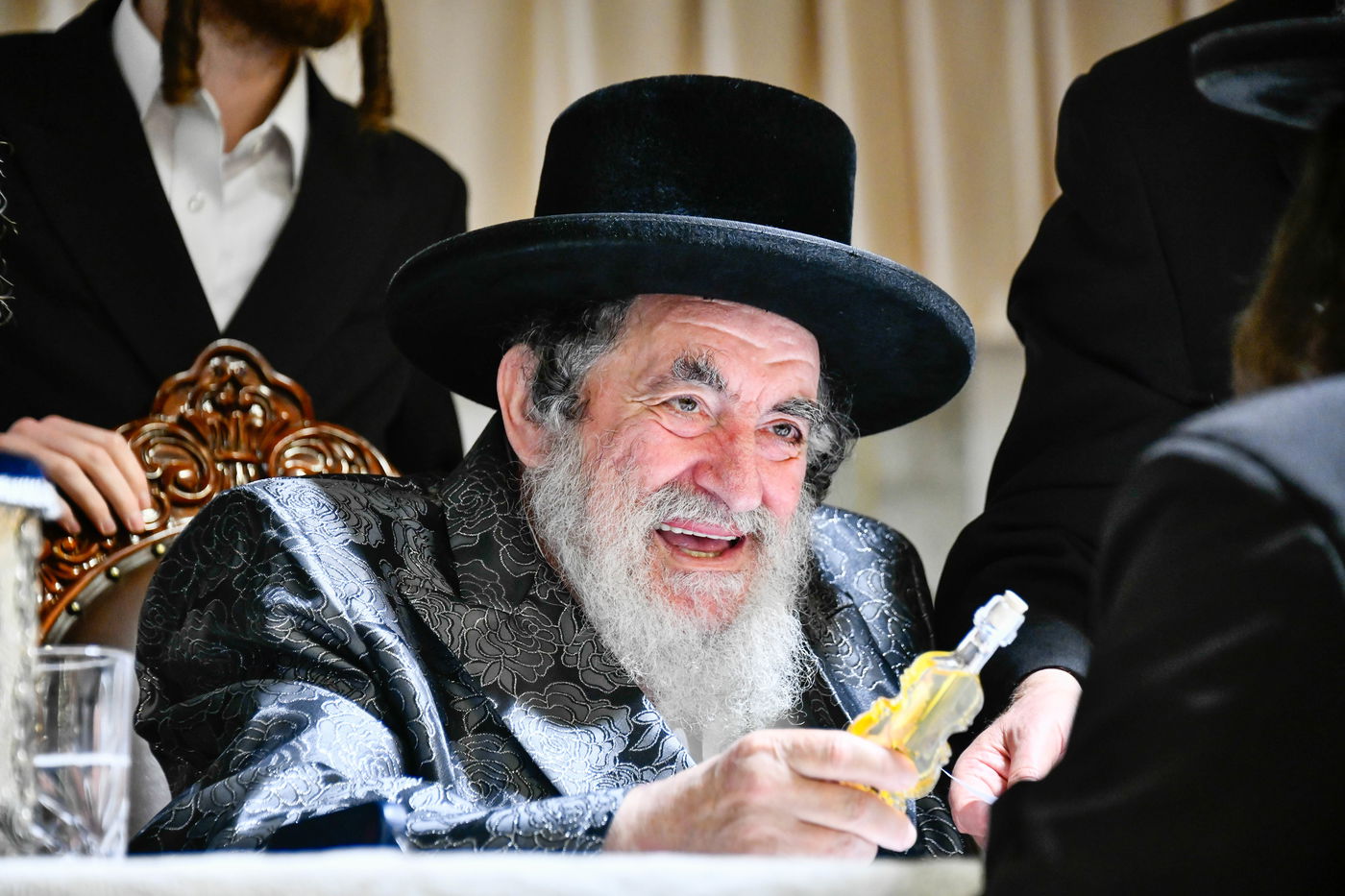 האדמו"ר מויז'ניץ בקבלת קהל לפני הימים הנוראים