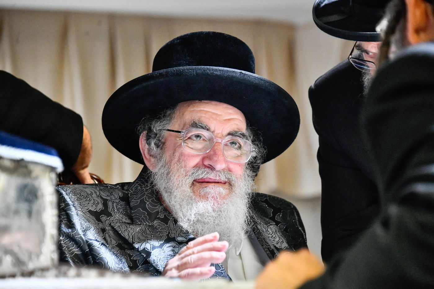 האדמו"ר מויז'ניץ בקבלת קהל לפני הימים הנוראים