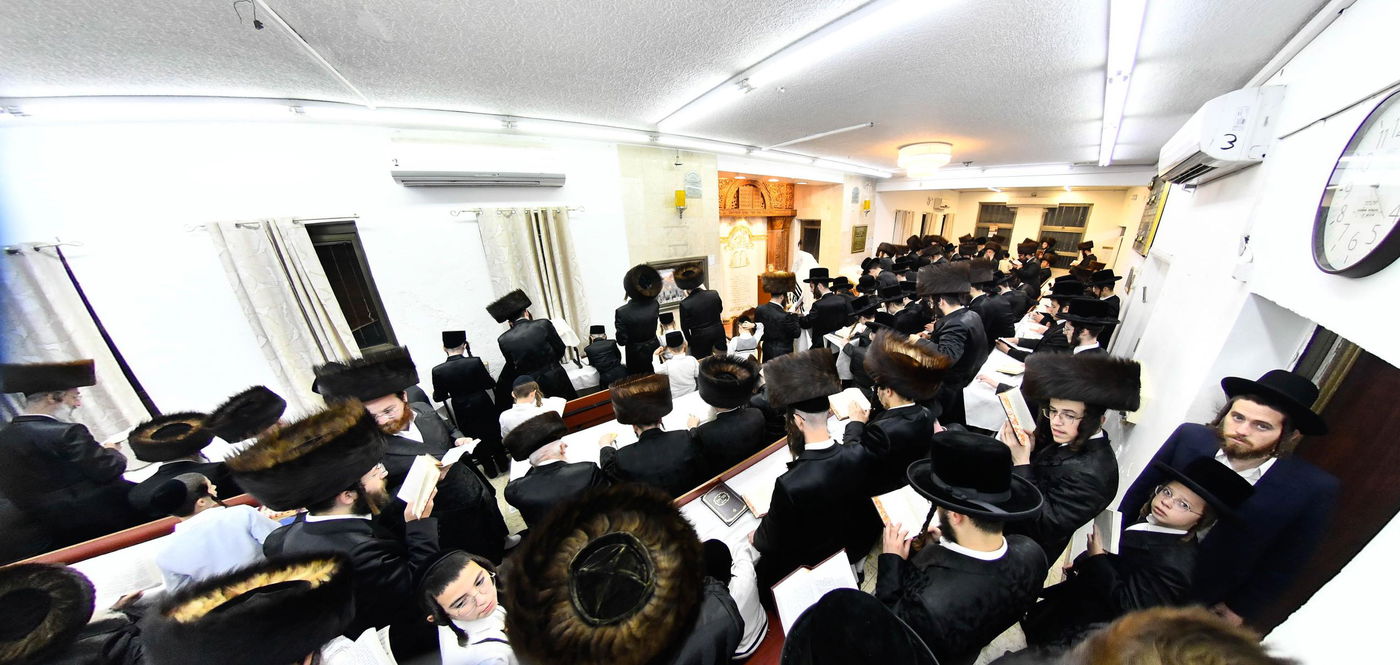 סליחות ראשונות בחצה"ק זוטשקא