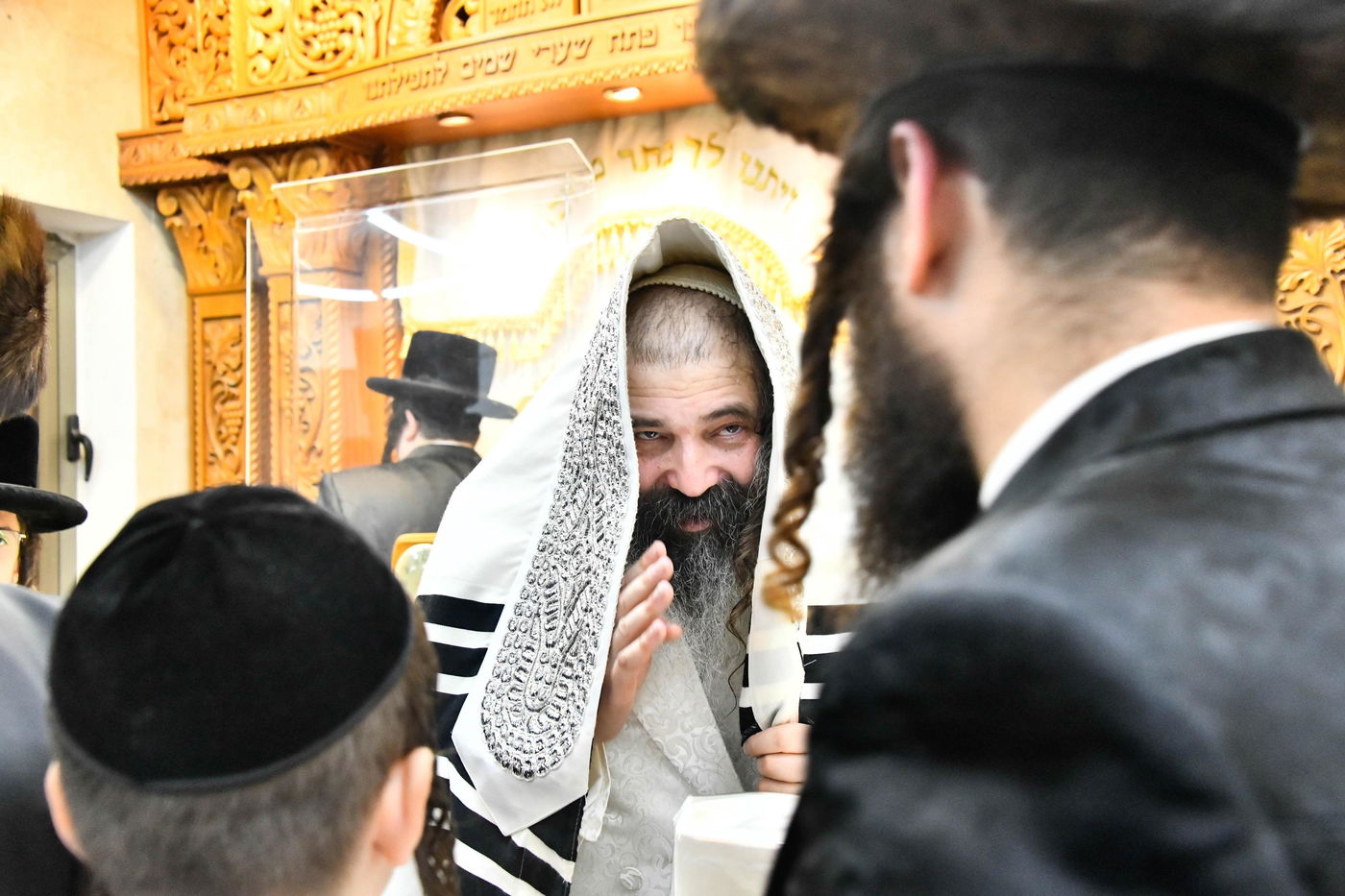 סליחות ראשונות בחצה"ק זוטשקא