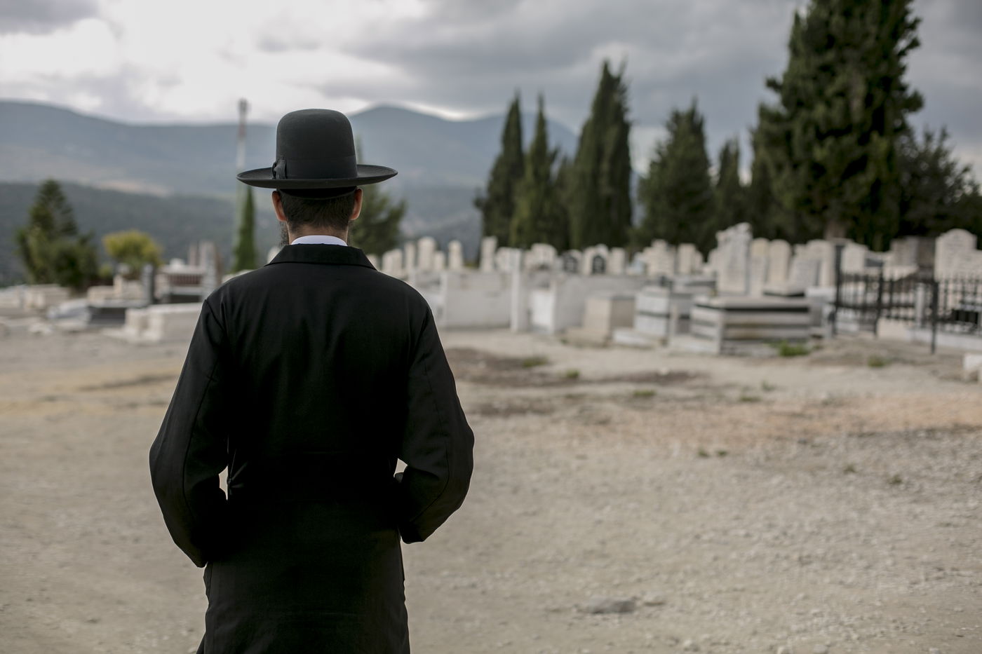 נתקלתי בתלמיד ישיבה שפיתח חרדה חברתית קשה. הוא התחיל להסגר, להימנע מלימוד בחברותא ואפילו הפסיק להגיע לתפילה בציבור