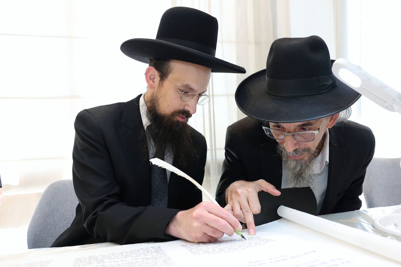 הכנסת ספר תורה לישיבת הקיבוץ