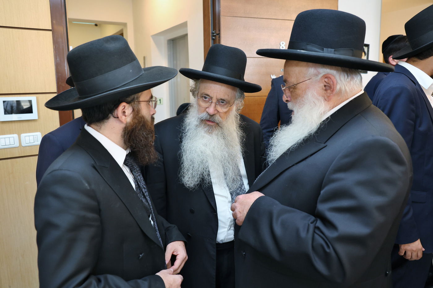 הכנסת ספר תורה לישיבת הקיבוץ